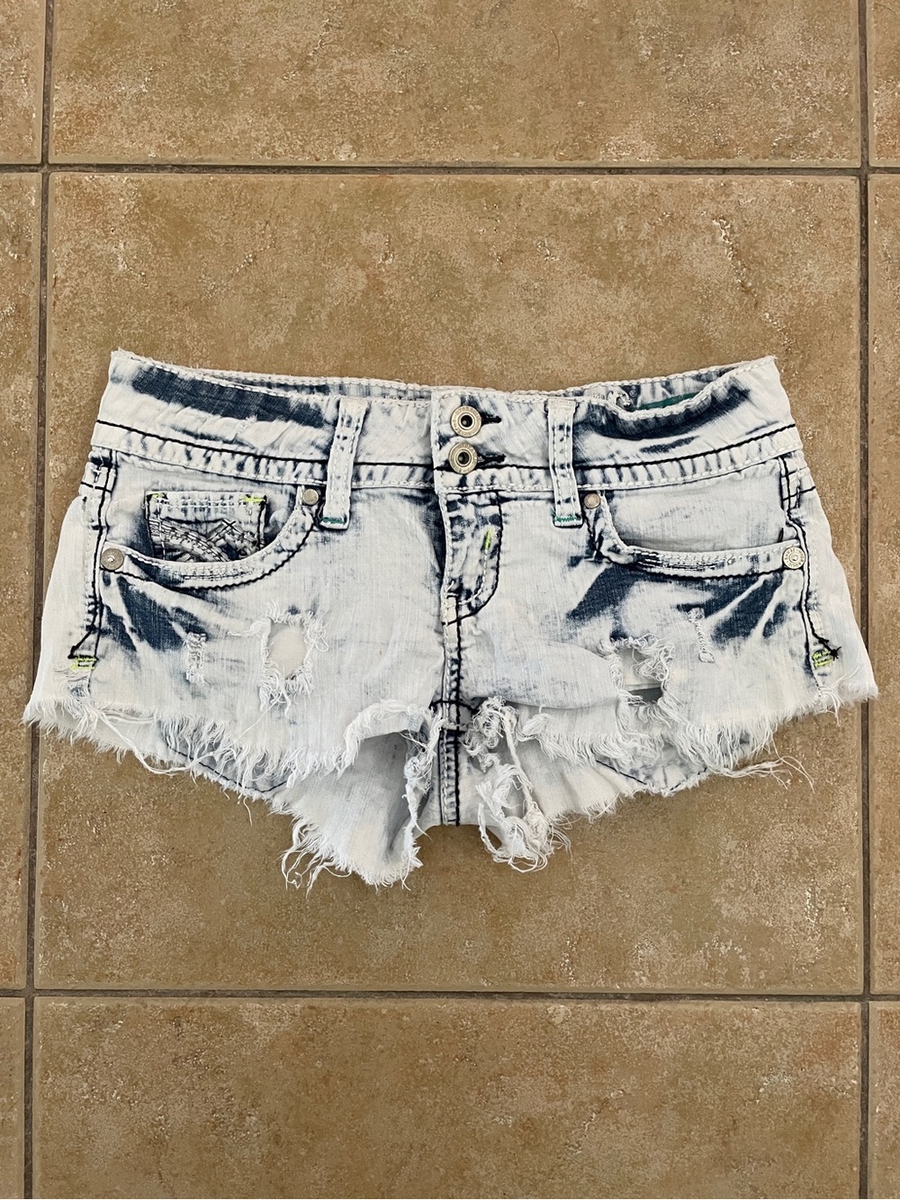 Vintage Hydraulic Y2K Low Rise Acid Wash Distressed Jean Shorts Size 7